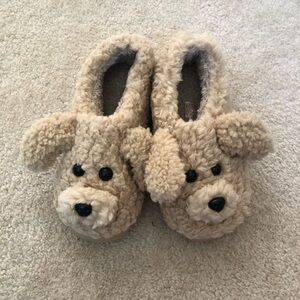 Adorable puppy slippers!